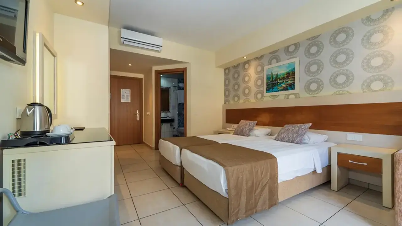 MONTEBELLO RESORT HOTEL
