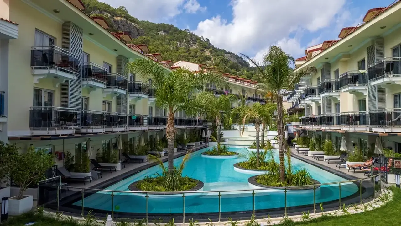 MONTEBELLO RESORT HOTEL