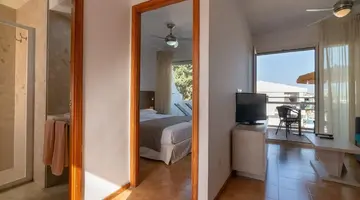 Montemayor Apartments