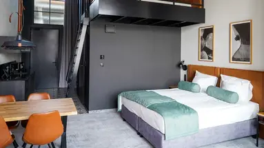 Montownia Lofts & Experience
