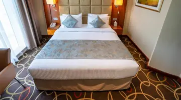 Montreal Barsha Hotel