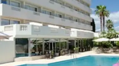 Moon Dreams Paraiso