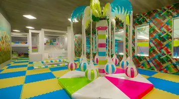 Moon Palace - The Grand