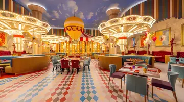Moon Palace - The Grand