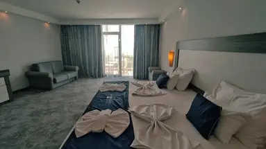 Moonlight hotel