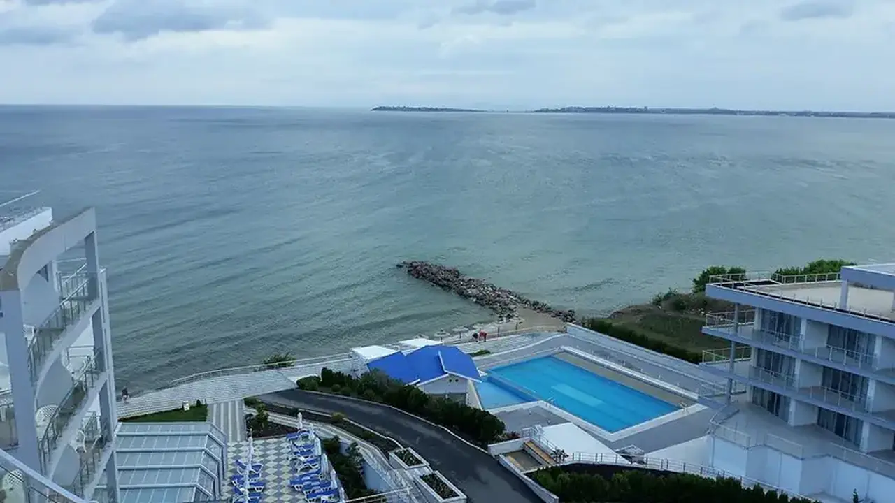 Moonlight hotel