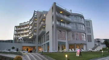 Moonlight hotel