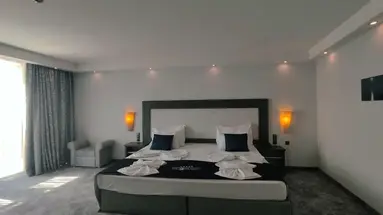 Moonlight hotel