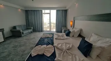 Moonlight hotel
