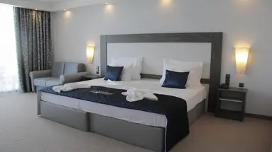 Moonlight hotel
