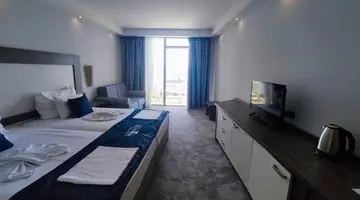 Moonlight hotel