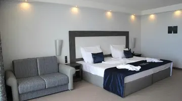 MOONLIGHT HOTEL