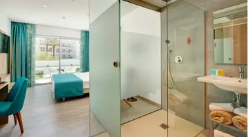 More Hotel