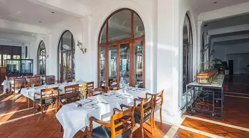 MOUNT LAVINIA BEACH HOTEL