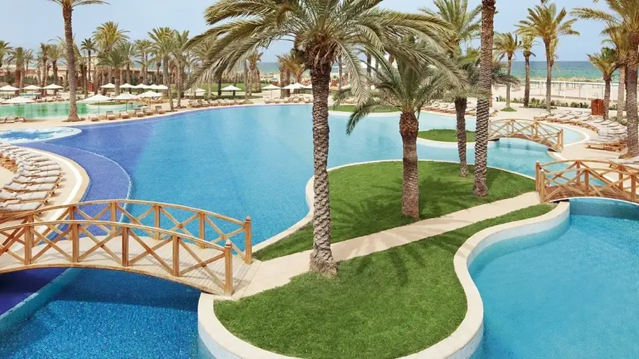 MOVENPICK RESORT & MARINE SPA