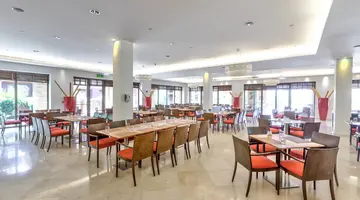 Movenpick Resort & Spa Tala Bay