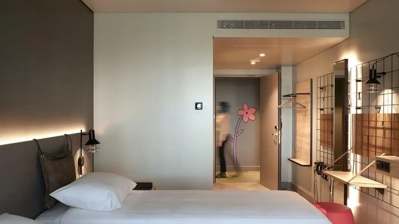 Moxy Athens City
