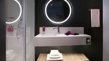 Moxy Athens City