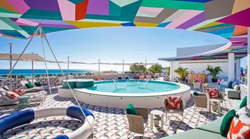 Moxy Miami South Beach