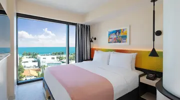 Moxy Miami South Beach