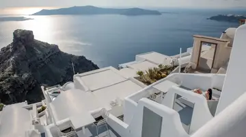 Mr. And Mrs. White Santorini 4