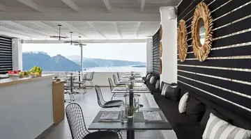 Mr. And Mrs. White Santorini 4
