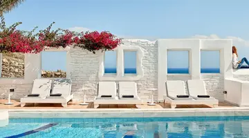 Mr & Mrs White Hotel Paros