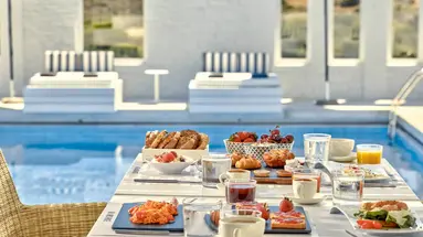 Mr & Mrs White Hotel Paros