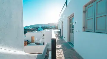 Mr & Mrs White Mykonos