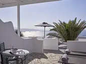 Mr & Mrs White Santorini