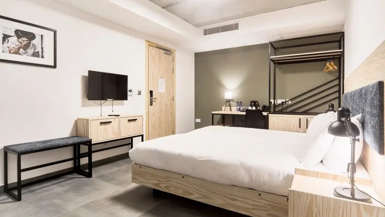 Mr Todd Hotel