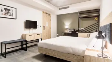 Mr Todd Hotel