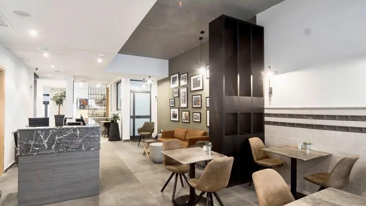 Mr Todd Hotel