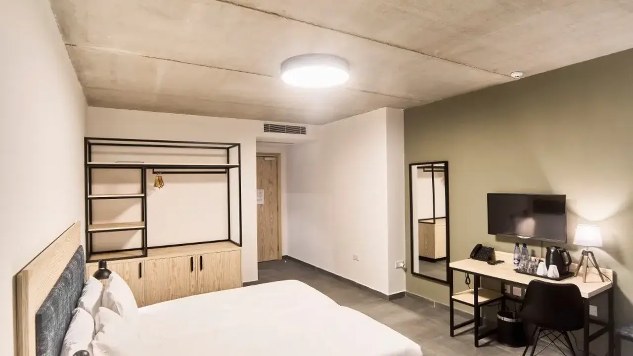 Mr Todd Hotel