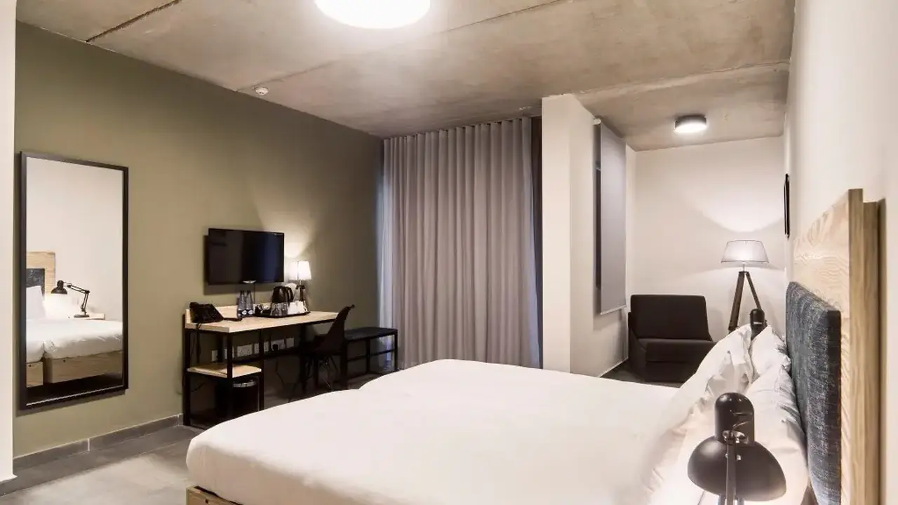 Mr Todd Hotel