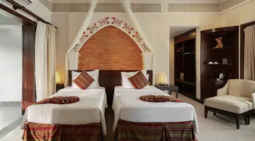 MUINE BAY RESORT