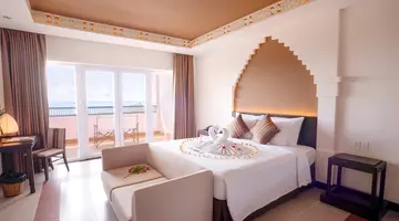 MUINE BAY RESORT