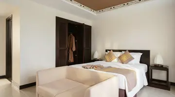 MUINE BAY RESORT