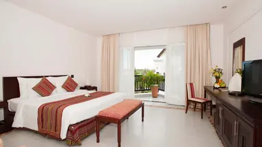MUINE BAY RESORT