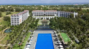 MUINE BAY RESORT