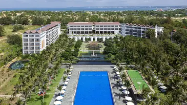 MUINE BAY RESORT