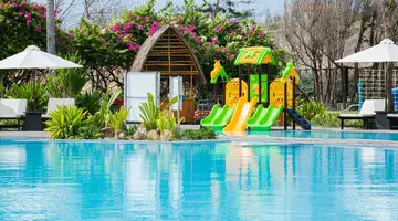 MUINE BAY RESORT