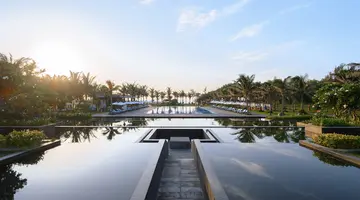 MUINE BAY RESORT