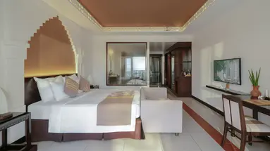 MUINE BAY RESORT