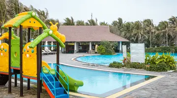 MUINE BAY RESORT