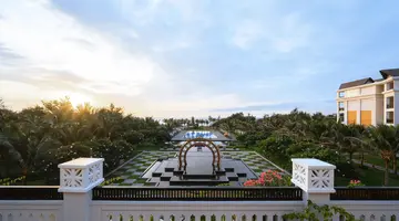 MUINE BAY RESORT