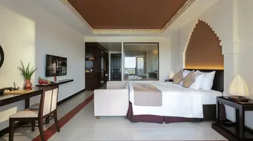 MUINE BAY RESORT