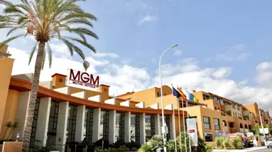 Muthu Golf Plaza