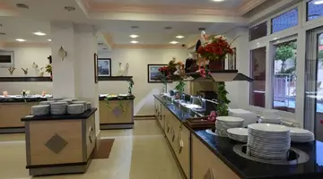 Muz Hotel