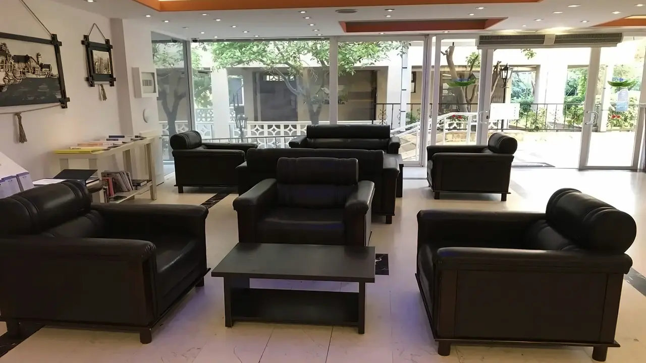 Muz Hotel